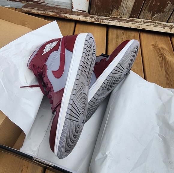 Air Jordan size 8 *like new* Cherrywood - Picture 4 of 10